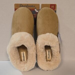 DEARFOAMS  Beige Tan Slippers with Plush Beige Lining (M 7-8)